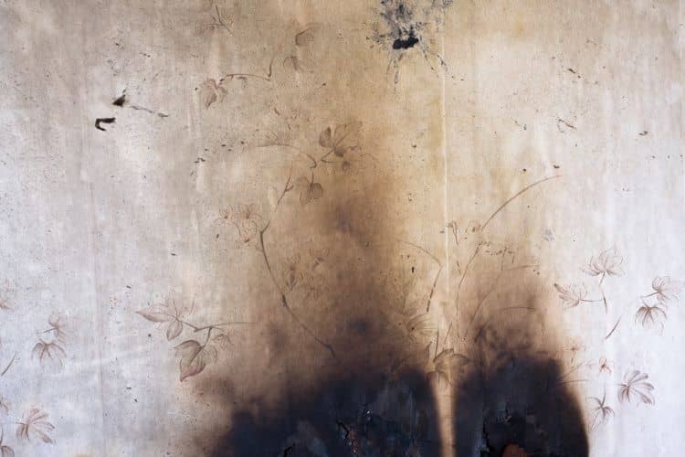 Safety Tips for Smoke and Odor Removal From Your Walls